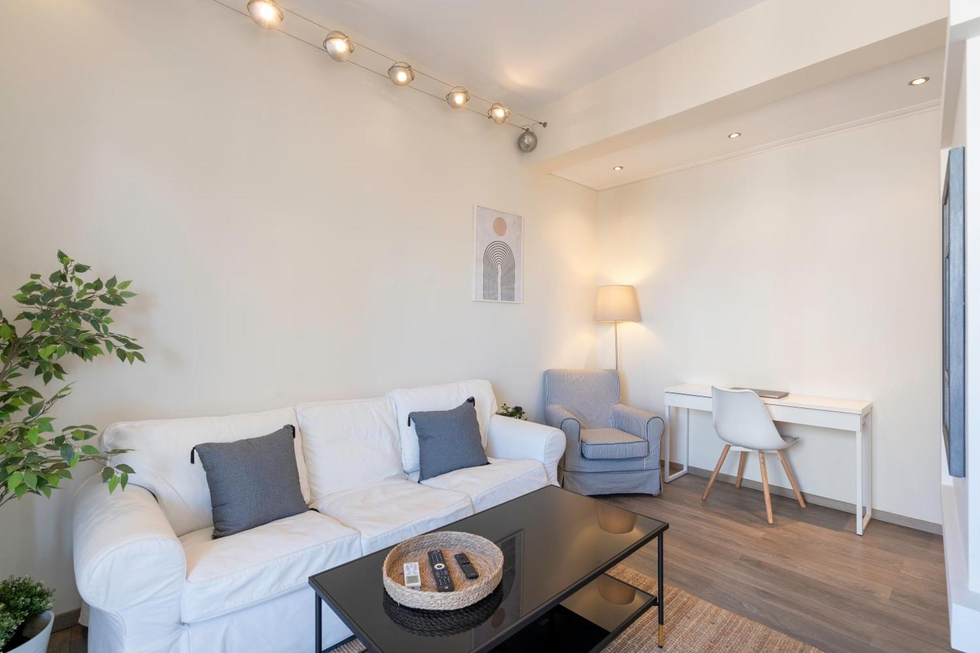 City Oasis: Newly Renovated 2Br Apt In City Center Αθήνα Εξωτερικό φωτογραφία